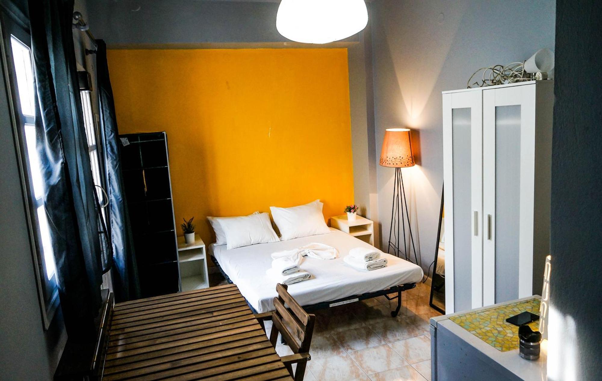 Fira Central Apartments With Veranda الغرفة الصورة