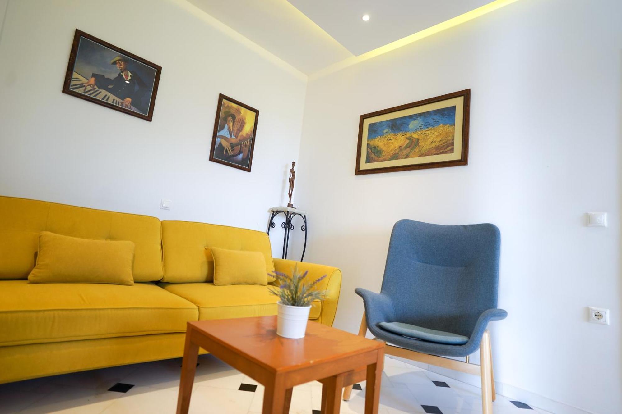 Fira Central Apartments With Veranda الغرفة الصورة